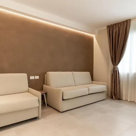 Estense 4* Гаттео-а-Маре