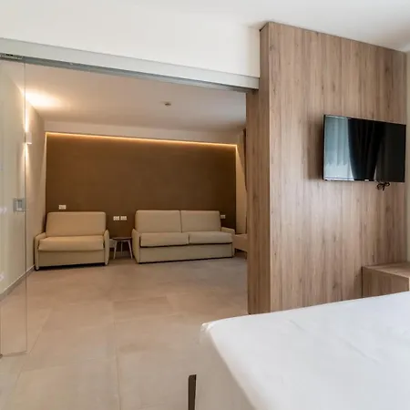 Estense 4* Гаттео-а-Маре